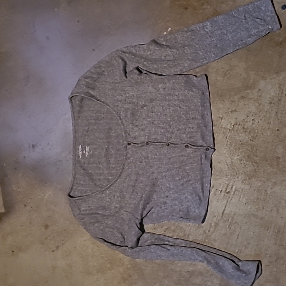 Grey Cropped Button Up Longsleeve